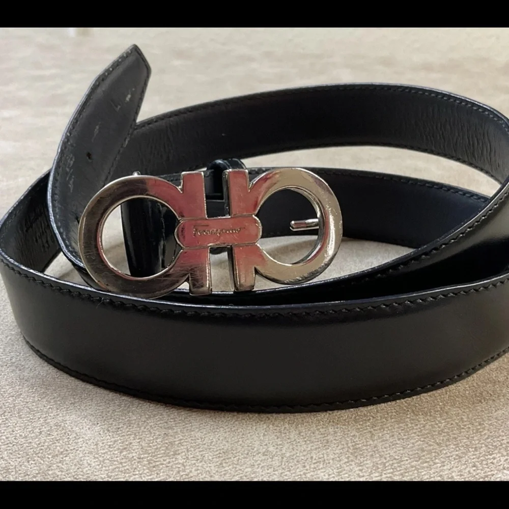 Salvatore Ferragamo Gancini Buckle Black Leather Unisex Belt 34'' waist
